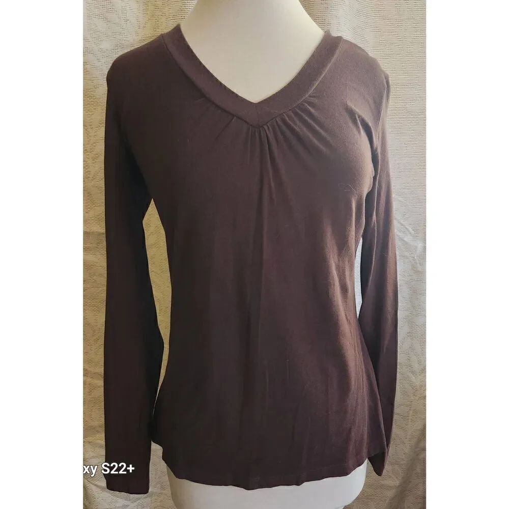 T73 Apt. 9 Essintials brown knit tunic with gathered v-neck & long sleeves